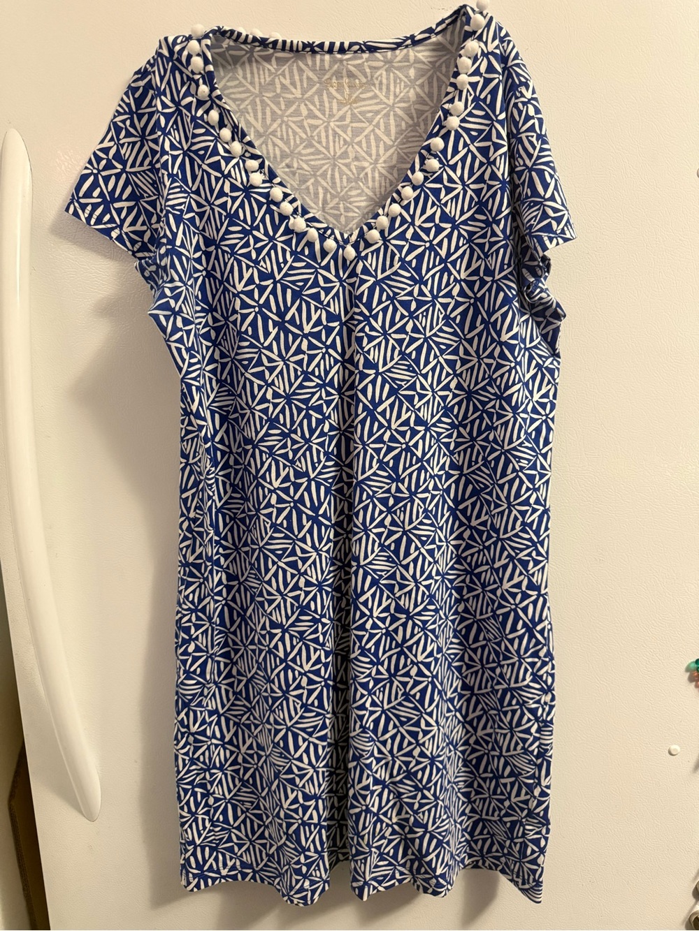 Lilly Pulitzer Blue and White Geometric V‑Neck Dress